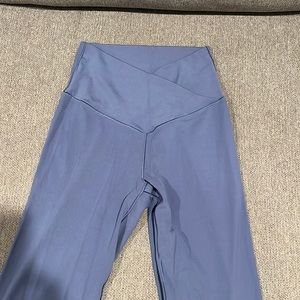 AERIE offline crossover waist 7/8 length legging. Slate blue. Small